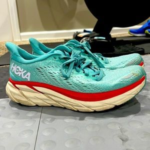 Hoka Clifton 8